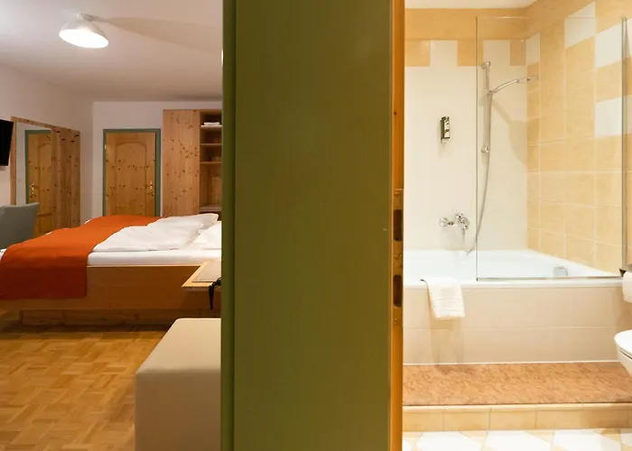 Santner, Hotel